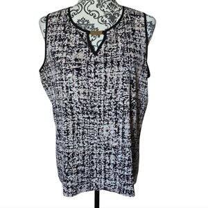 Calvin Klein pink and white sleeveless blouse black trim size large